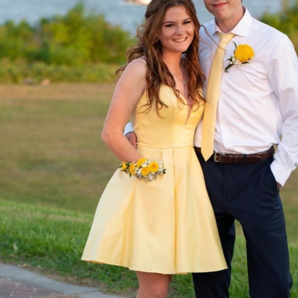 Narianna homecoming dress.